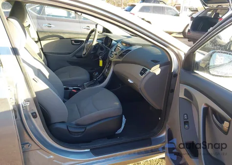 2016 Hyundai Elantra Se из США, поврежденный, VIN 5NPDH4AE2GH713717